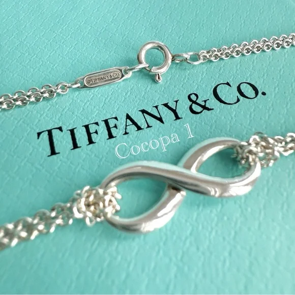 ❤️ Tiffany & Co. ❤️ Infinity Pendant 🤍 - Picture 5 of 12